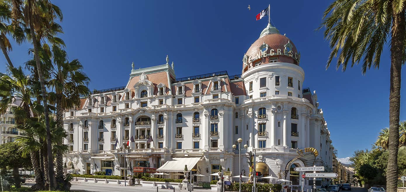 Façade emblématique de l’Hôtel Negresco sur la Promenade des Anglais à Nice, palace historique évalué dans le cadre d’une expertise immobilière hôtelière